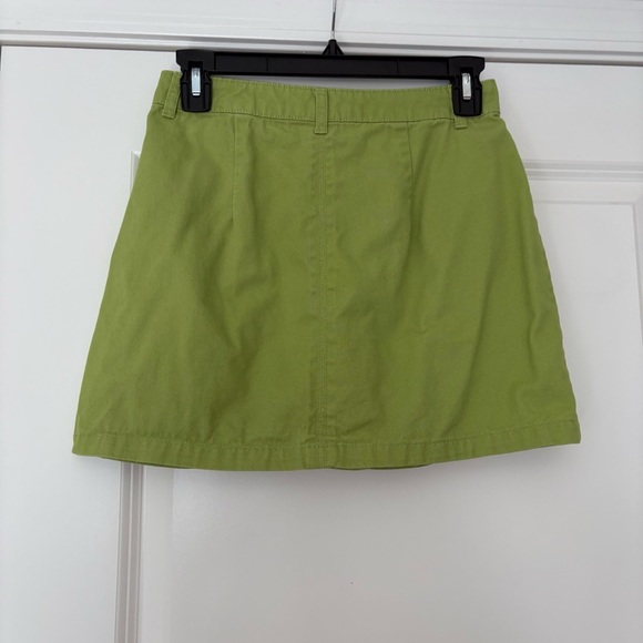 Forever 21 Green Mini Skirt with Pockets - Picture 4 of 7